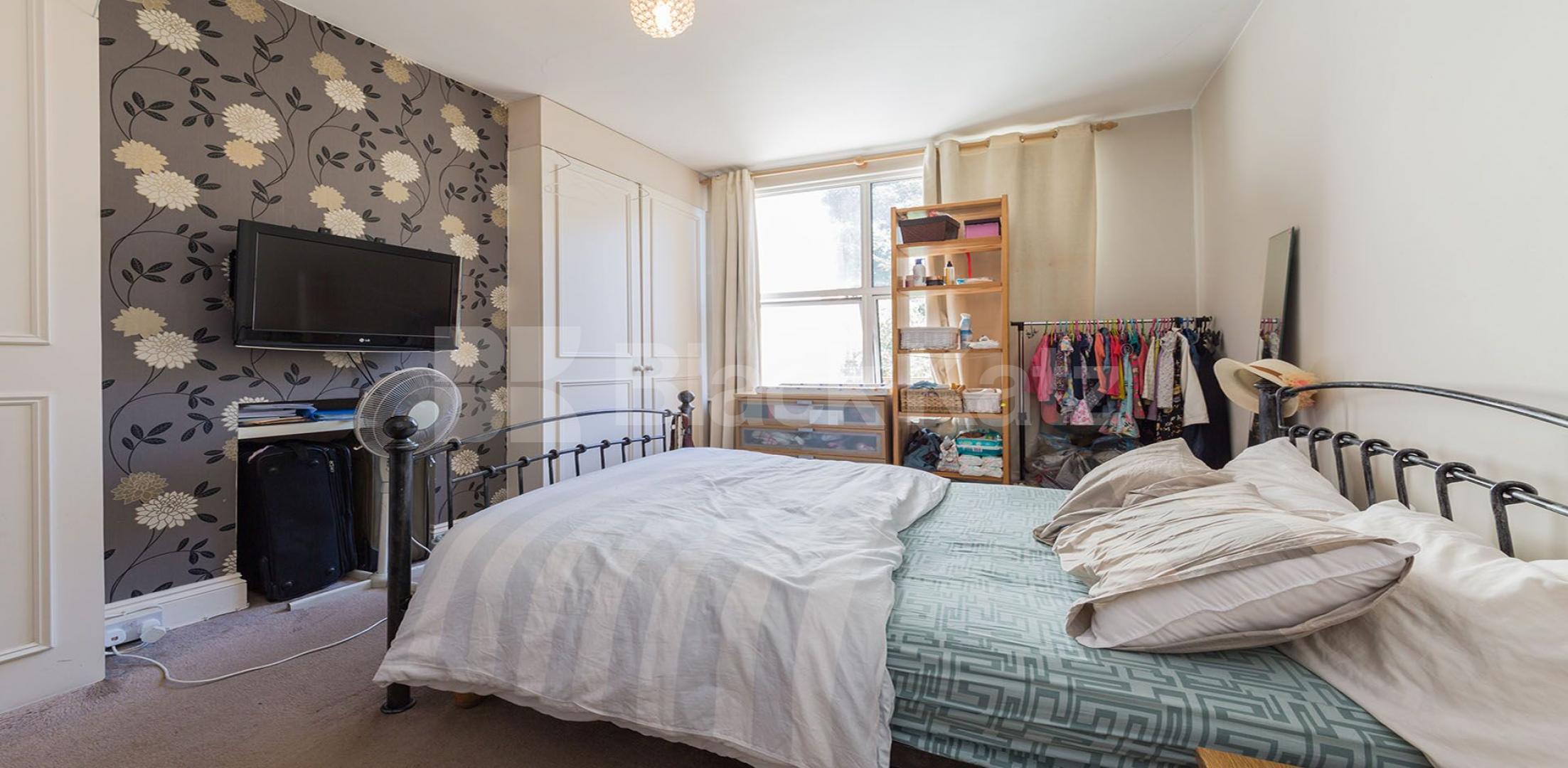 			New Instruction! Private patio and garden flat!, 2 Bedroom, 1 bath, 1 reception Ground Floor Maisonette			 Rathcoole Gardens, Crouch End / Hornsey